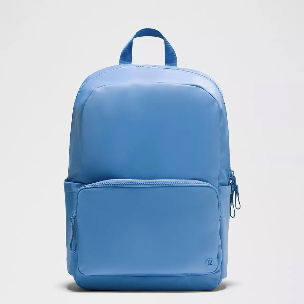 Lululemon Everywhere Backpack 22L- Pool Party/Ocean Air